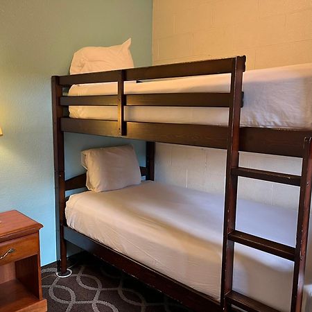 Americas Best Value Inn - Pendleton Exterior photo