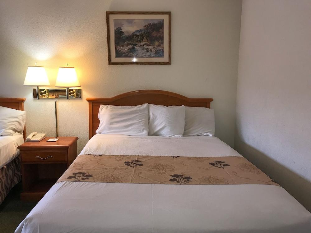 Americas Best Value Inn - Pendleton Exterior photo