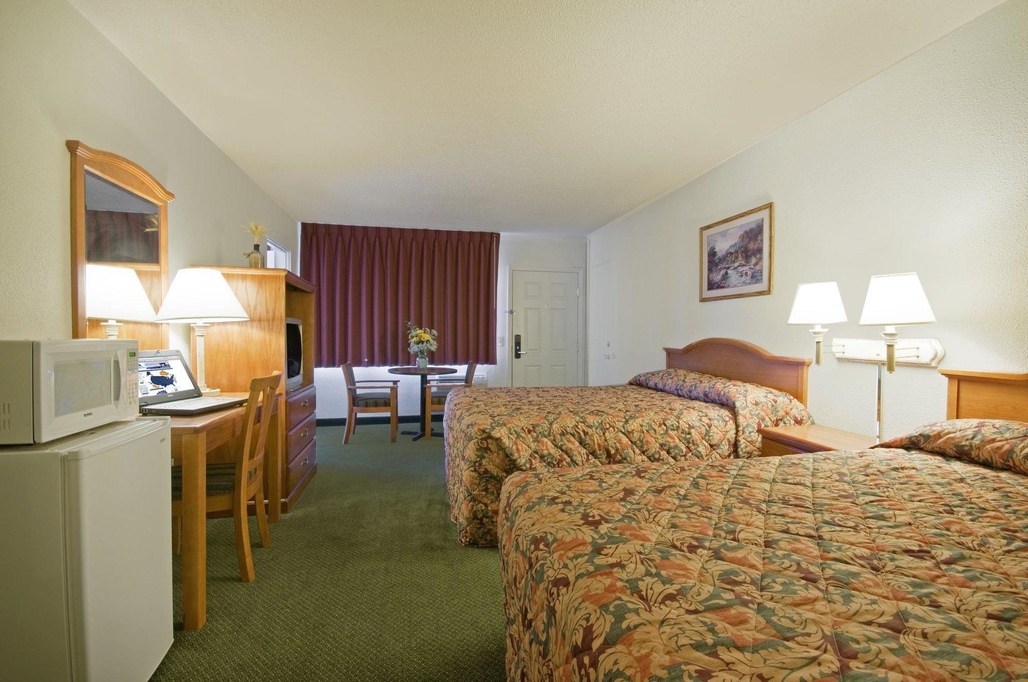 Americas Best Value Inn - Pendleton Exterior photo