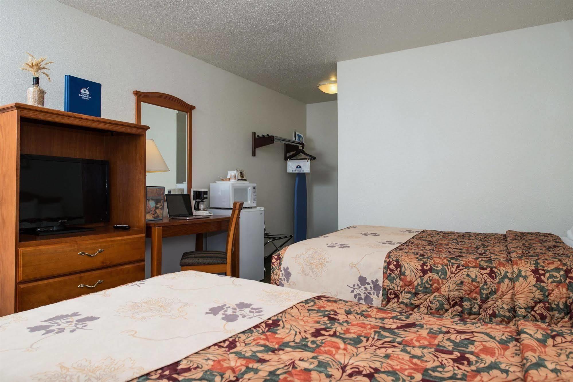 Americas Best Value Inn - Pendleton Exterior photo